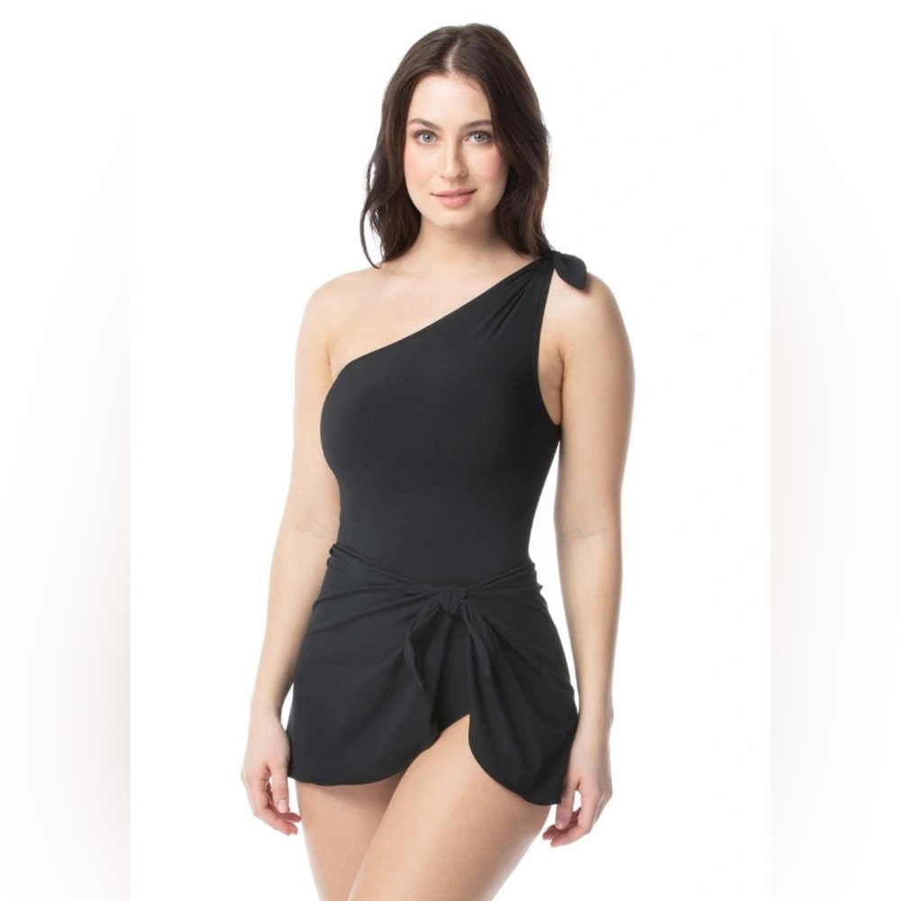 Coco Reef Contours Shapemaker Black One Shoulder Swimsuit Attached Saron…